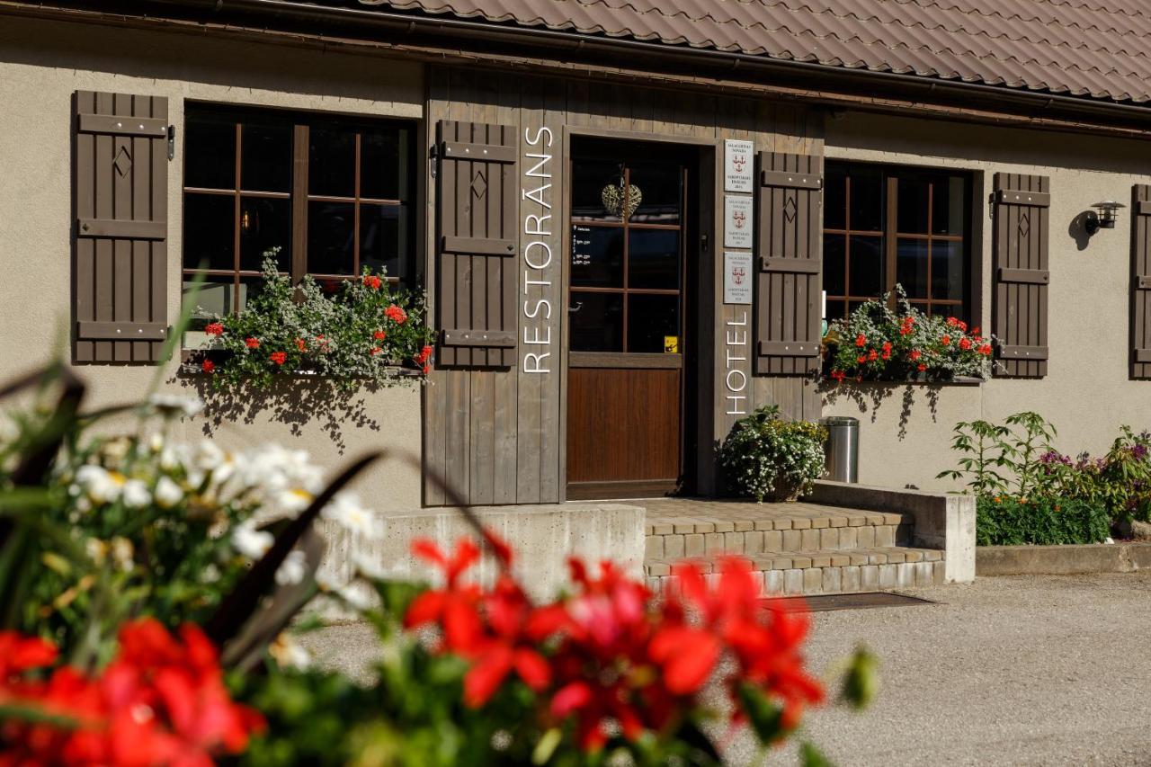 Hotel Plavas Ainaži Esterno foto