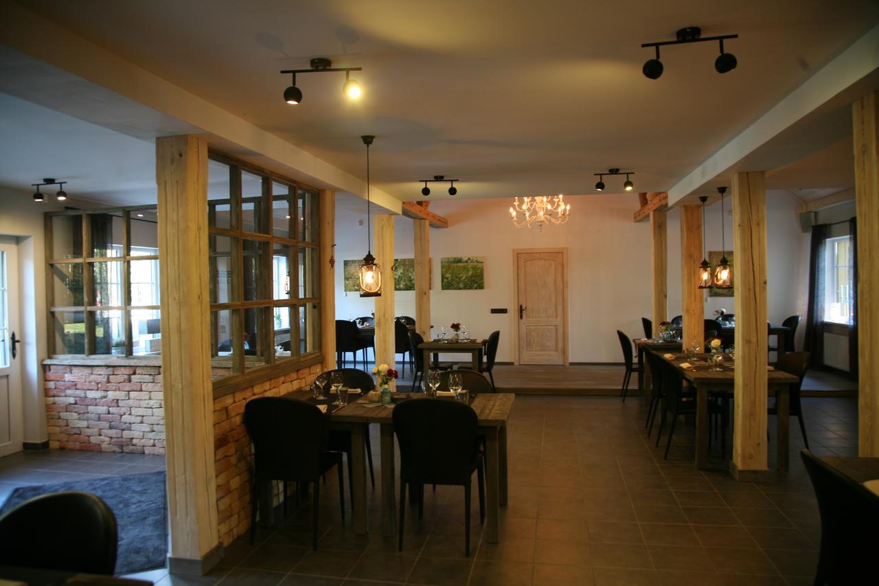 Hotel Plavas Ainaži Esterno foto